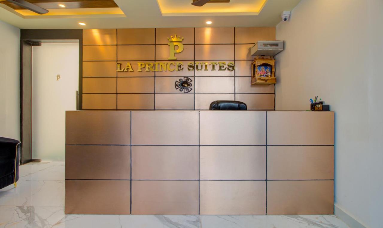 Treebo Code Red Hotel มอร์จิม ภายนอก รูปภาพ